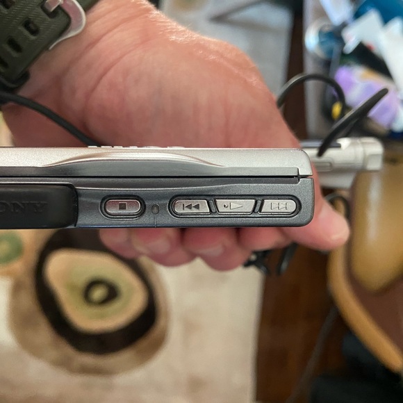 SONY MINIDISC WALKMAN! - Picture 15 of 16